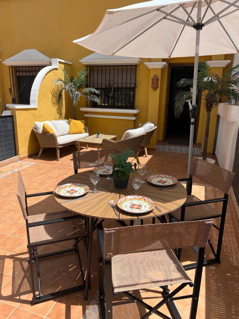 Casa Rodasa - 2 bedrooms, roof terrace, Airco, Front-terrace, Back-Patio, communal pool, etc photo 4