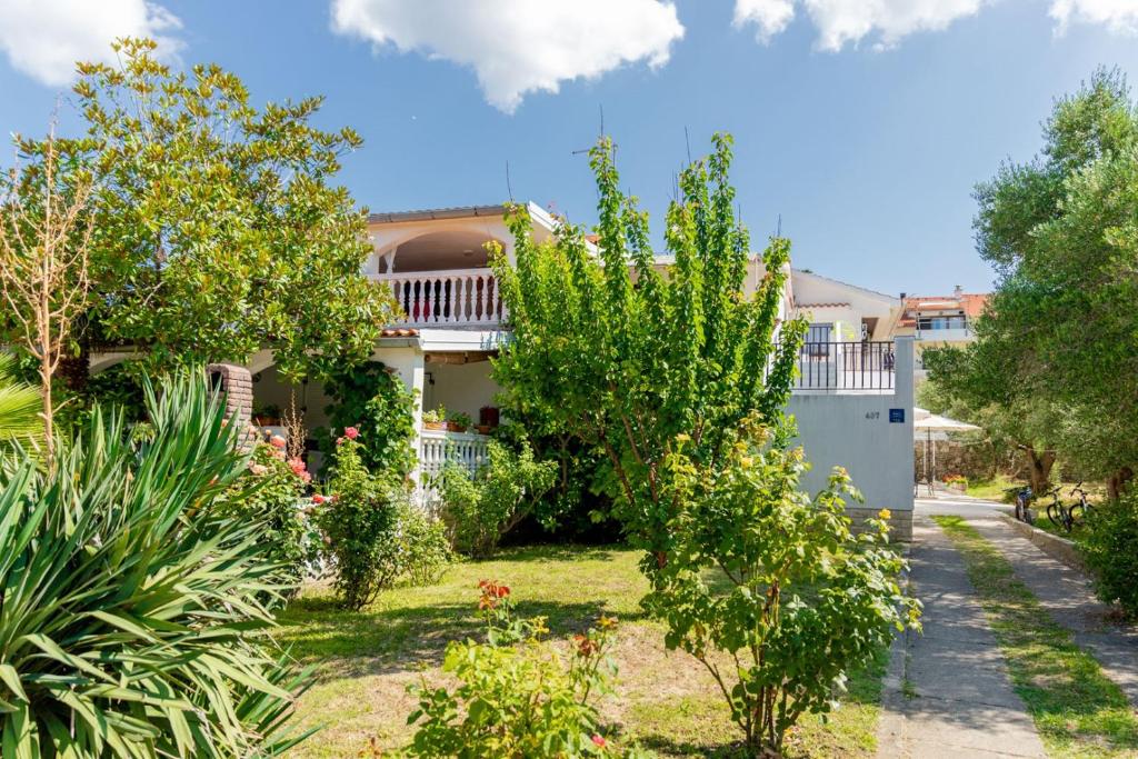 Apartments Pende 3122 photo 1