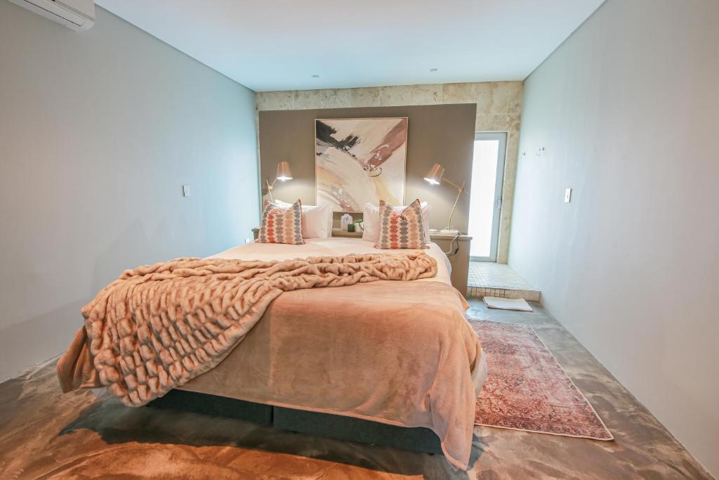 Suite 9 The Village photo 3