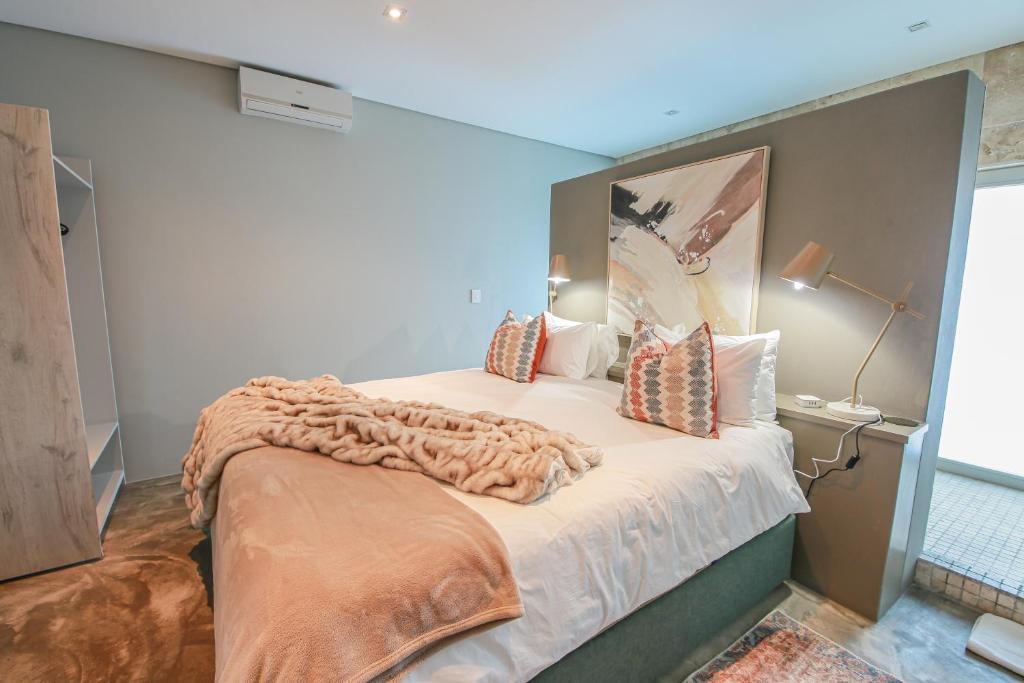 Suite 9 The Village photo 1