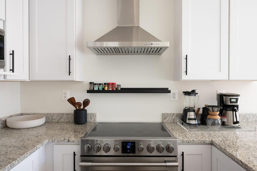 Piedmont Place Suite 303 photo 3