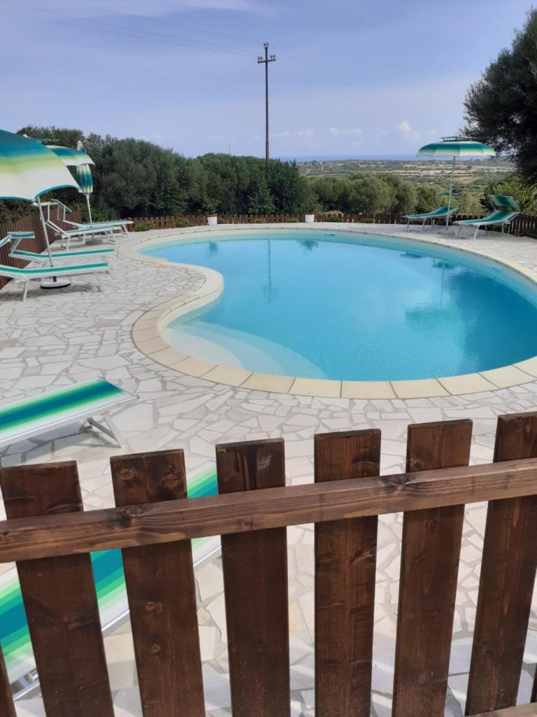 agriturismo gli olivastri -appartamento sole mare con piscina ,solarium e vista mare photo 4