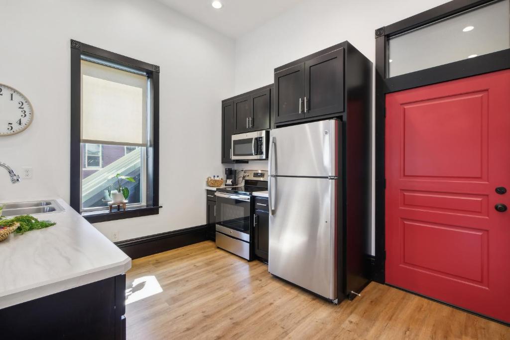 Charming Millersburg Apartment in Downtown! photo 1