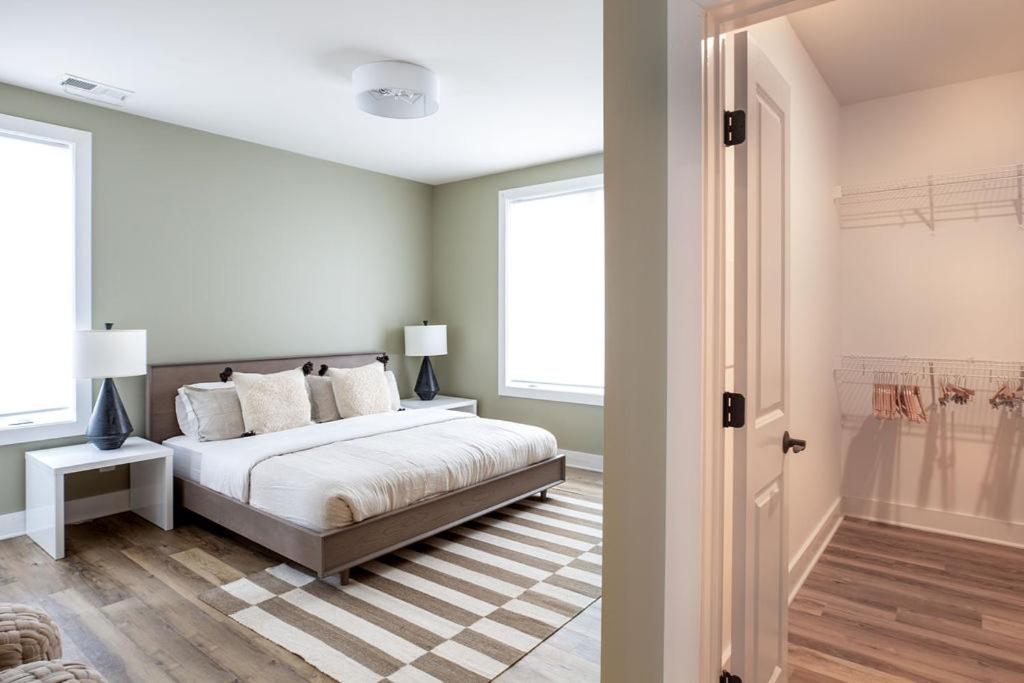 Piedmont Place Suite 401 Modern Apartment in Crozet Near King Family Vineyards photo 4