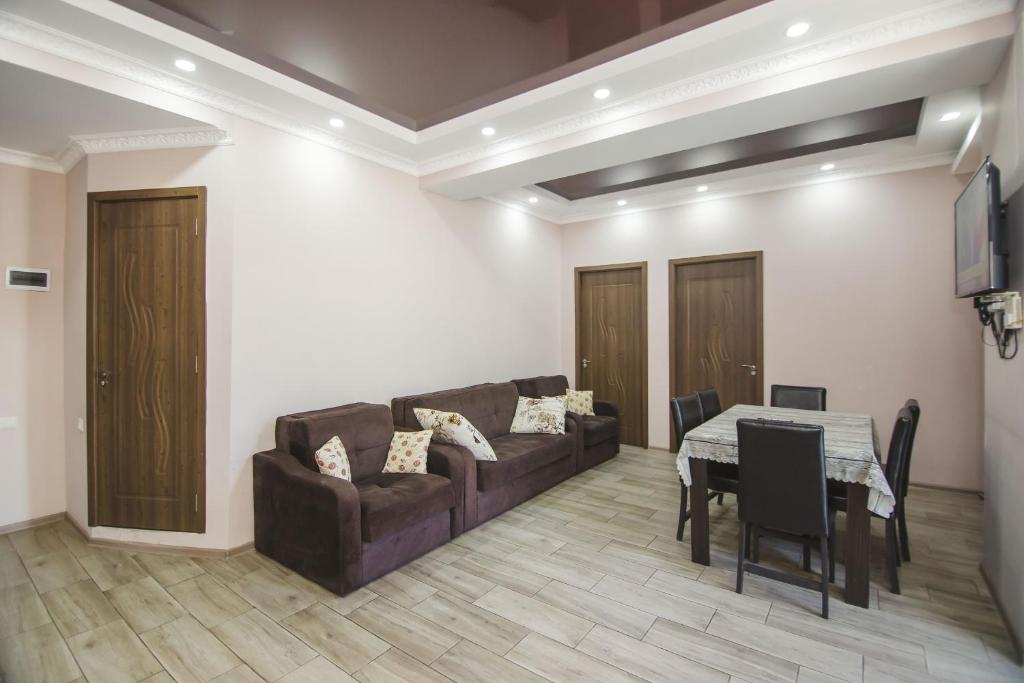 Two Bedroom Apartment With Balcony In Gonio Beach photo 3