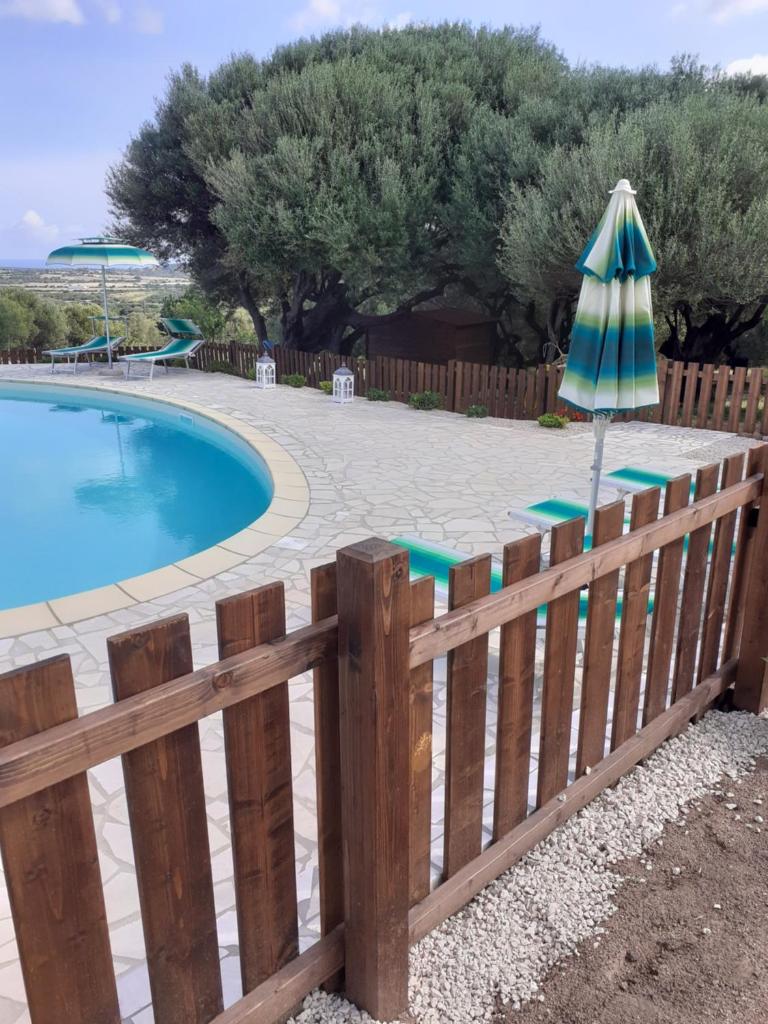Agriturismo Gli Olivastri con piscina,solarium, vista mare ,sole -mare e tanta natura photo 3