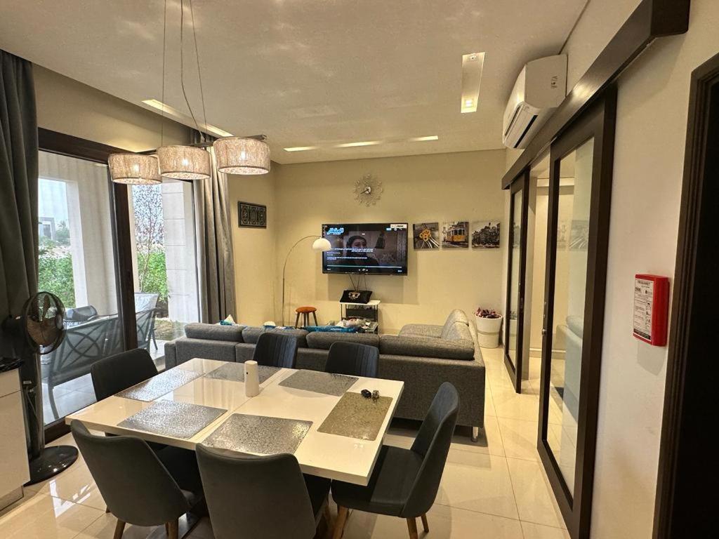Apartment in Hawana,Rotana photo 2