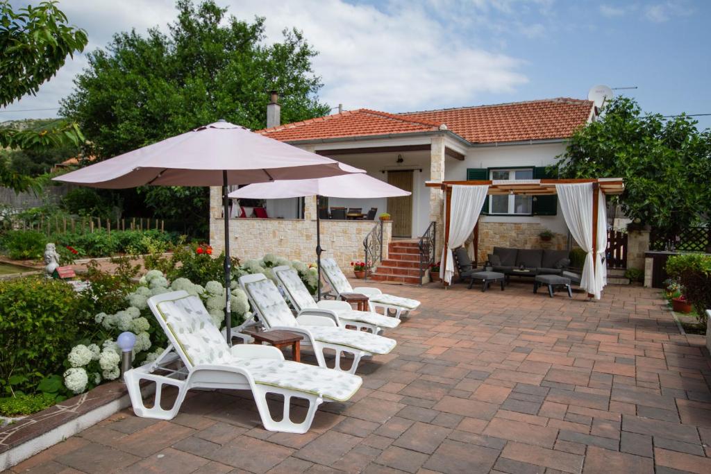 Villa Kata photo 2