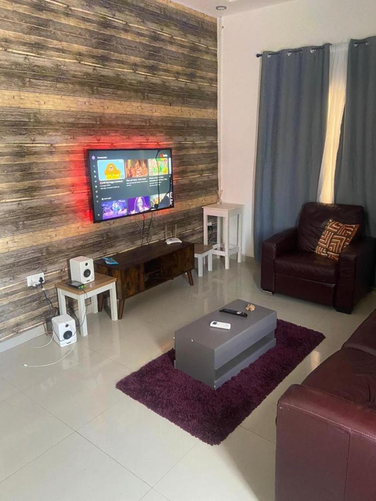 Rahims 3 bedroom Bungalow - Dalaba photo 4
