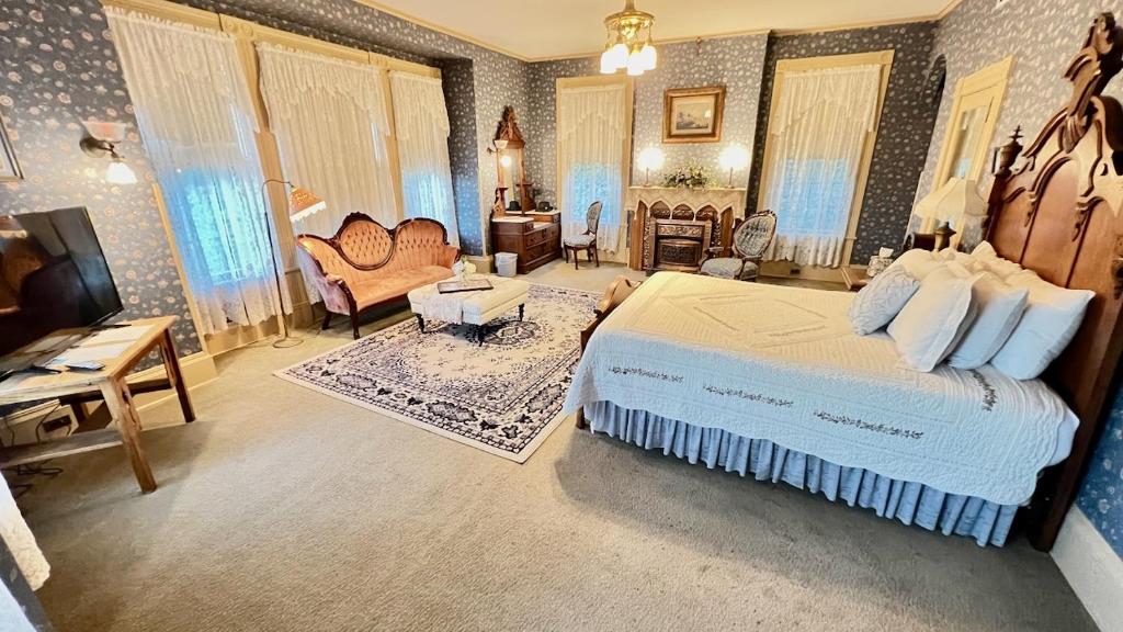 The Hancock House Bed & Breakfast Inn photo 3