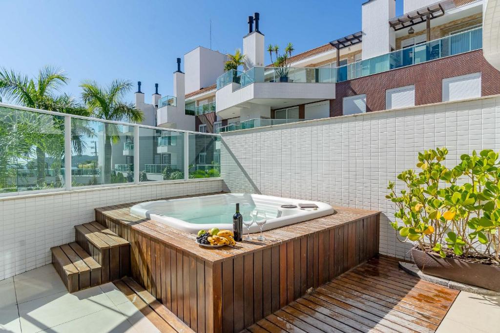 Boulevard Residence - Luxuoso com Jacuzzi, Praia de Bombinhas 3 dorms 6 pessoas photo 2
