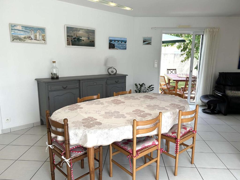 Maison Saint-Gilles-Croix-de-Vie, 4 pièces, 6 personnes - FR-1-224-805 photo 4