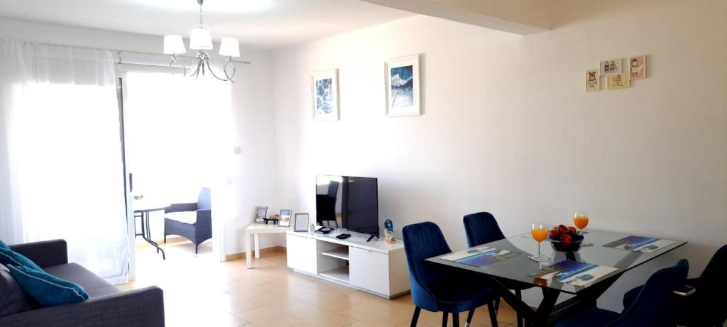 Nissi 3 Pool View Apartment photo 3