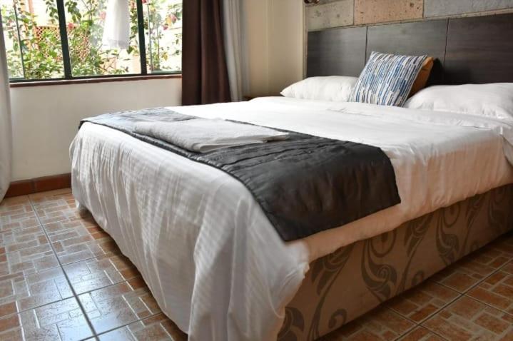 Lux Suites Tropical Towers Apartments Kilimani, Nairobi