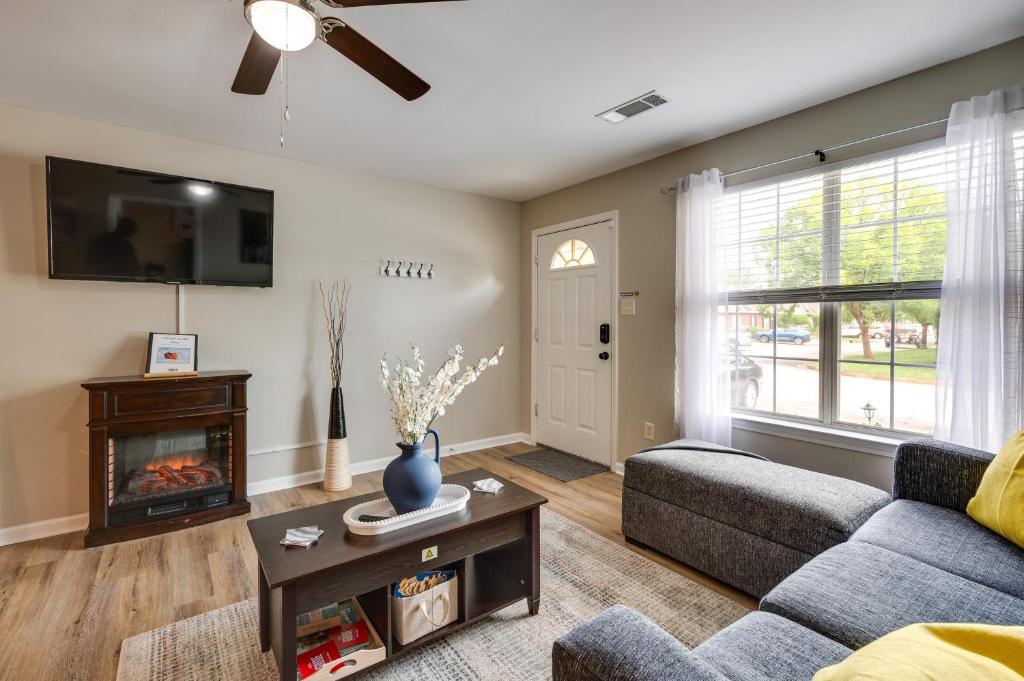 Cozy Georgia Abode with Patio and Grill, Near Golfing! photo 4