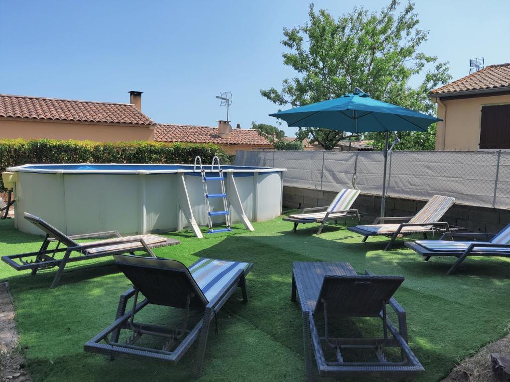 Maison entière avec jardin et piscine entre mer et montagne. photo 4
