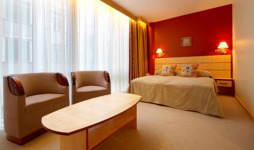 Двухместный (Представительский двухместный номер с 1 кроватью), Royal Square Hotel & Suites
