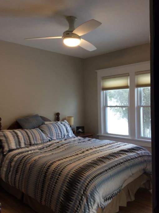 Adorable Home Sleep 6 Lunenburg Town photo 1