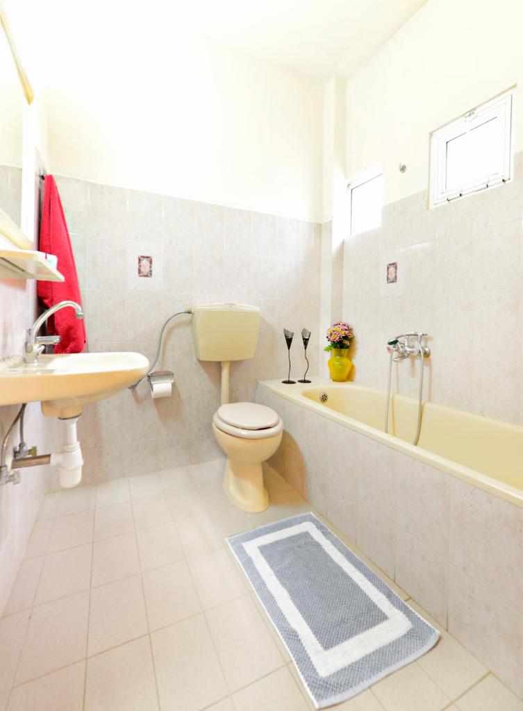 Yannis Hotel photo 2