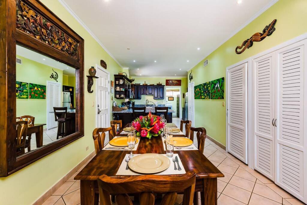 Sunrise 17-Tropical Three Bedroom Condo! photo 1