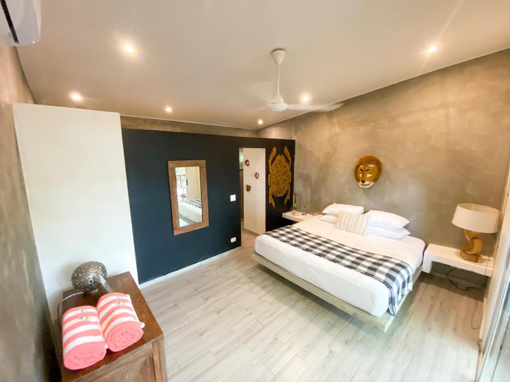 Hostel-Island Paradise, Saboga Lodge and Villa Noelia