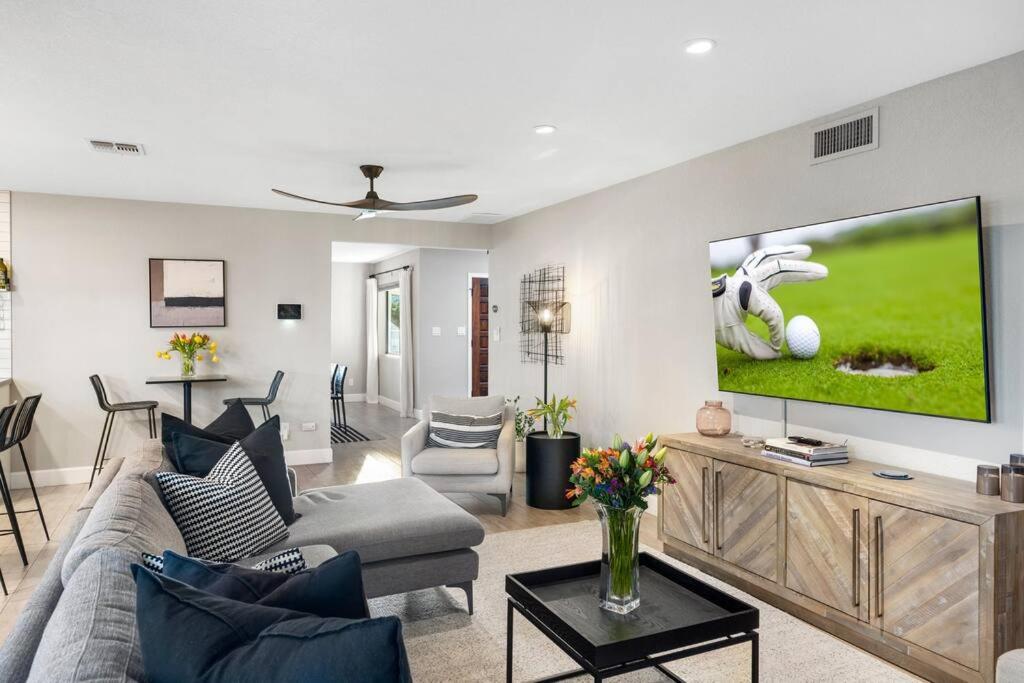Dual Master Arcadia Lite - Near Old Town Scottsdale, Private Pool - Tap to explore photos