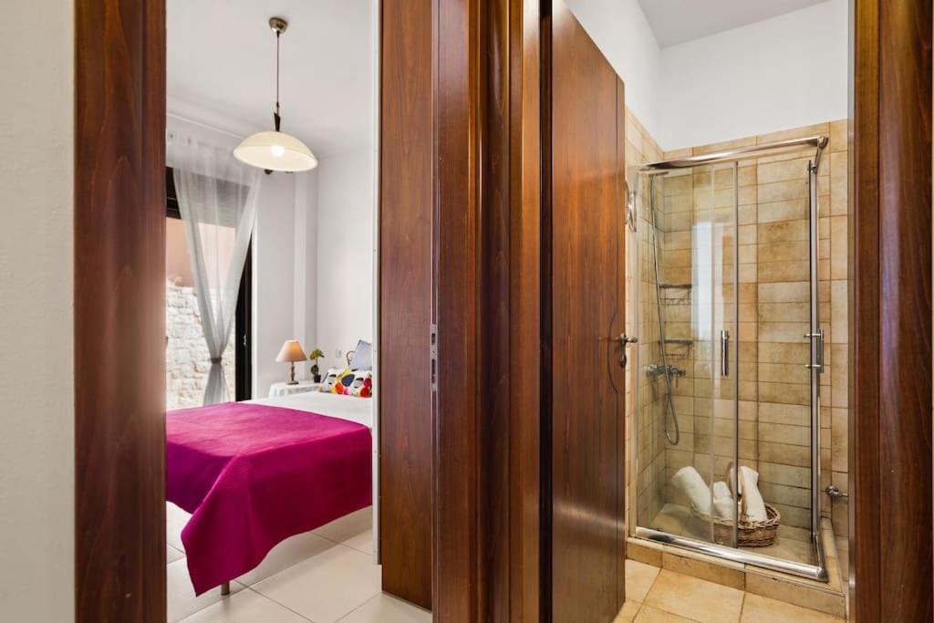 Private apartment in Kalamaki, Chania photo 2