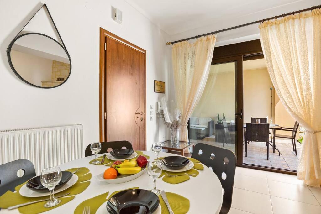 Private apartment in Kalamaki, Chania photo 3