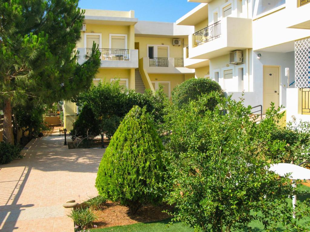 Fotis Studios Apartments photo 3