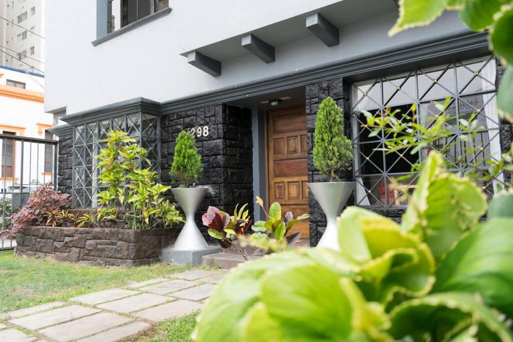 Centric big old house, roomy, petfriendly and renovated