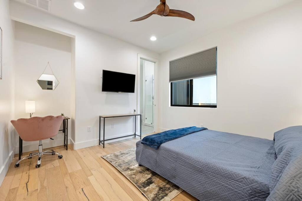 central contemporary w/ POOL and SPA photo 4