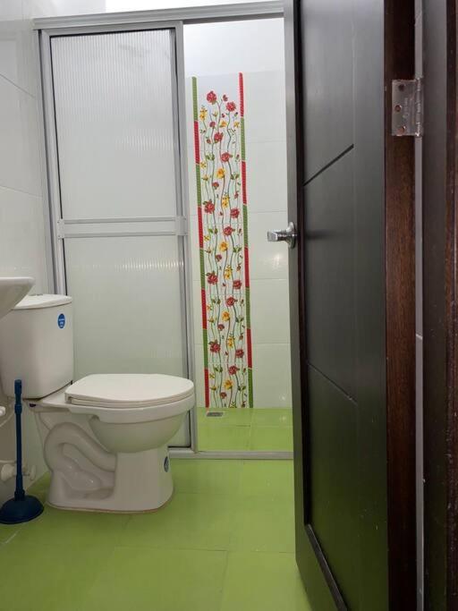 Apartamento acorde para una estadía tranquila. photo 4
