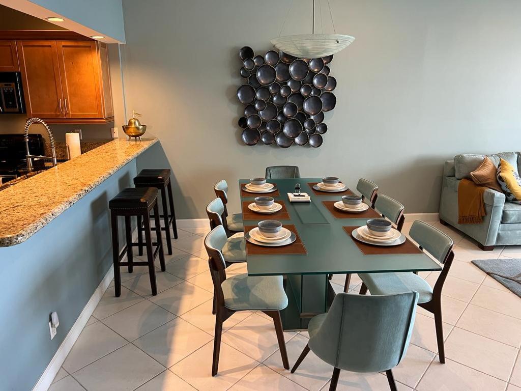 Penthouse Beach Front 1st line, 2 BR, 2 BA, New Decoration & Furnitures, unobstructed view of the beautiful Atlantic, free parking photo 2