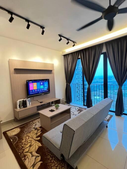 NEW Cozy Studio - Trefoil Setia Alam photo 1