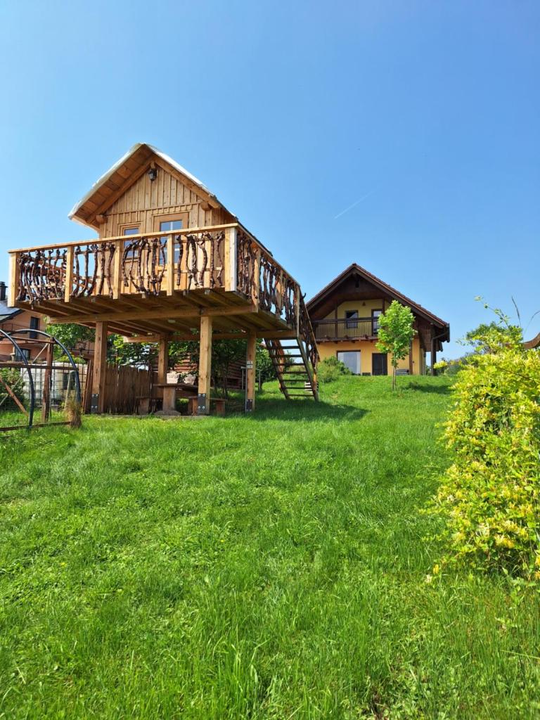 Sovica holiday home & tree house
