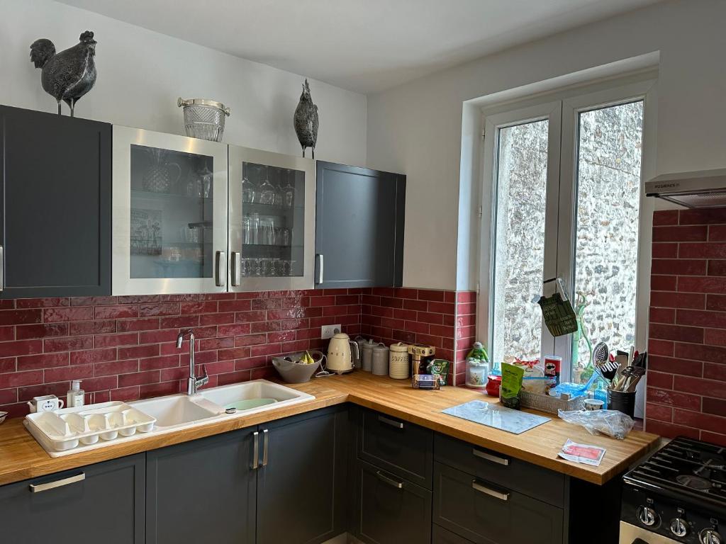 Central village house in Bussiere Poitevine photo 1