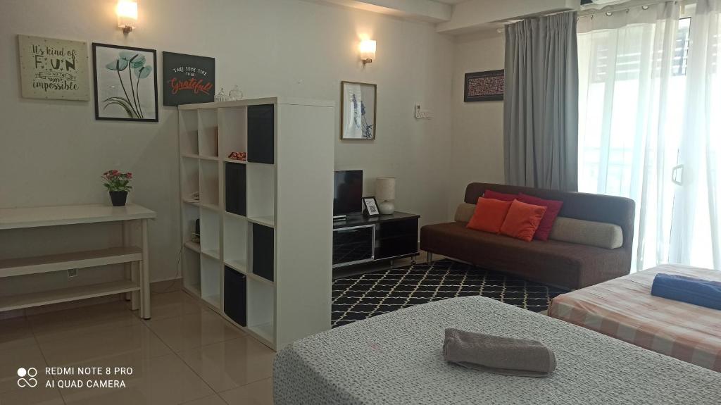 Zulanie Studio at D'Perdana Apartment, Spacious and Cozy Studio with POOL, Free Wifi & Netflix photo 1