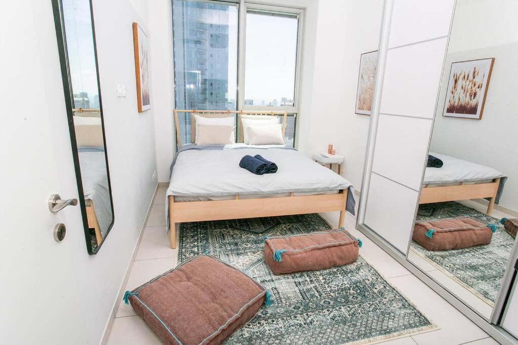 Luxury 2BR Central TLV Apartment photo 1
