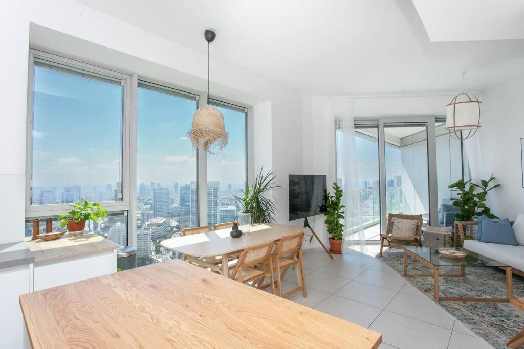 Luxury 2BR Central TLV Apartment photo 2