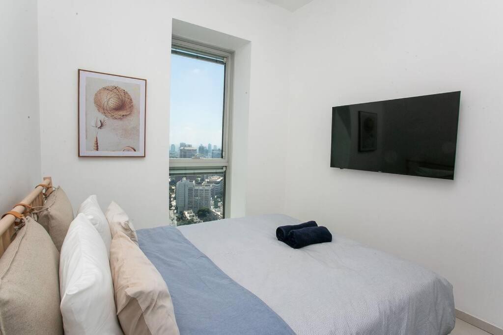 Luxury 2BR Central TLV Apartment photo 3