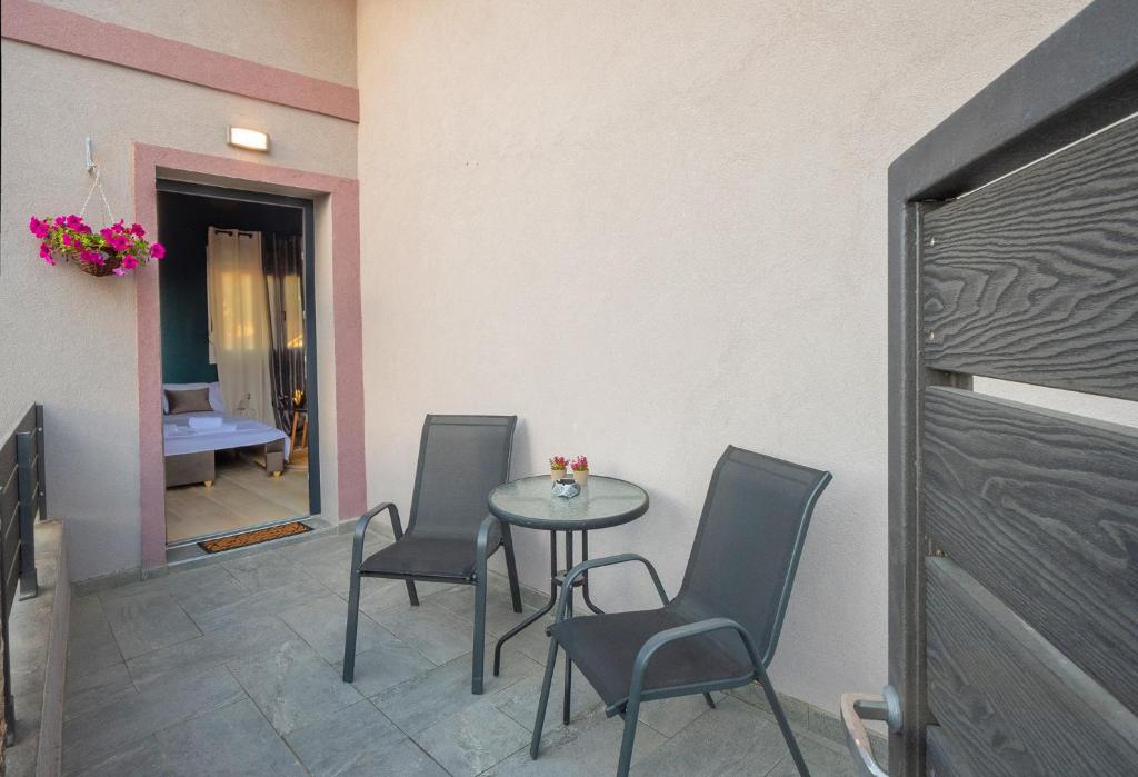 Hara Apartments photo 2