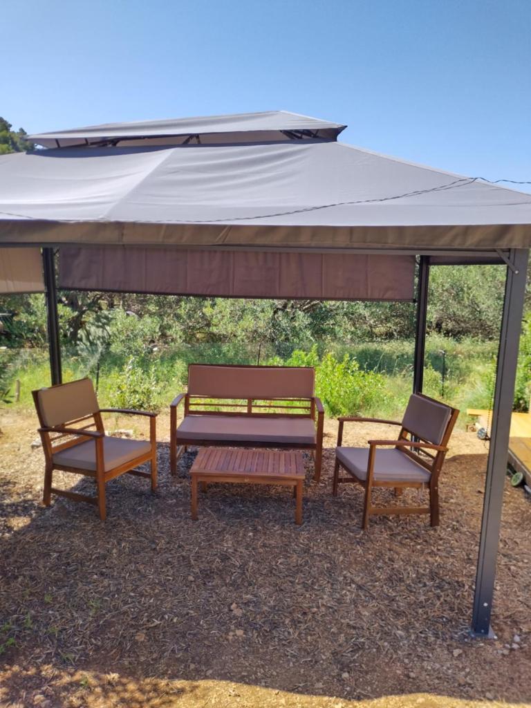 Robinson accommodation and camping spots "Maslina"- cove Skozanje, island Hvar photo 3