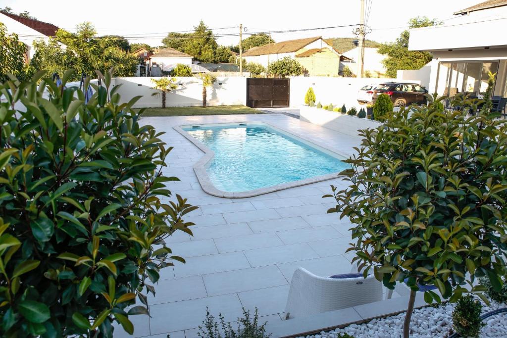 Reshkov Pool Apartments photo 3