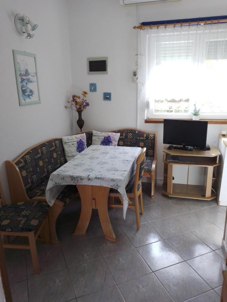 Bungalow Tribunj photo 1