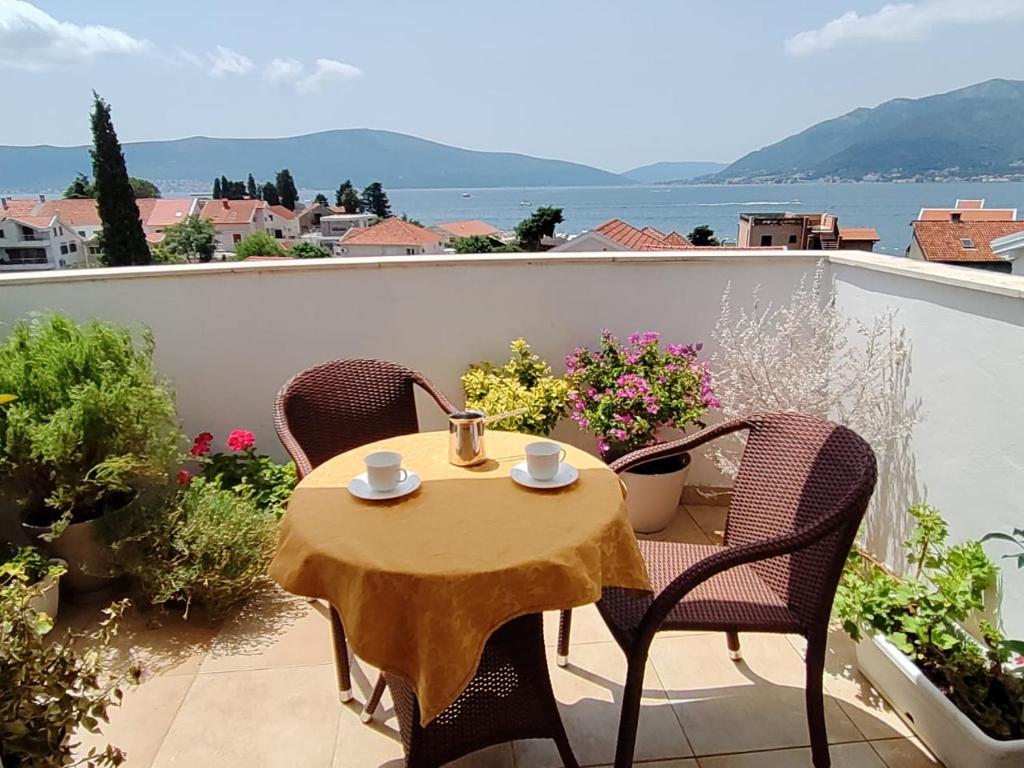 Yana home