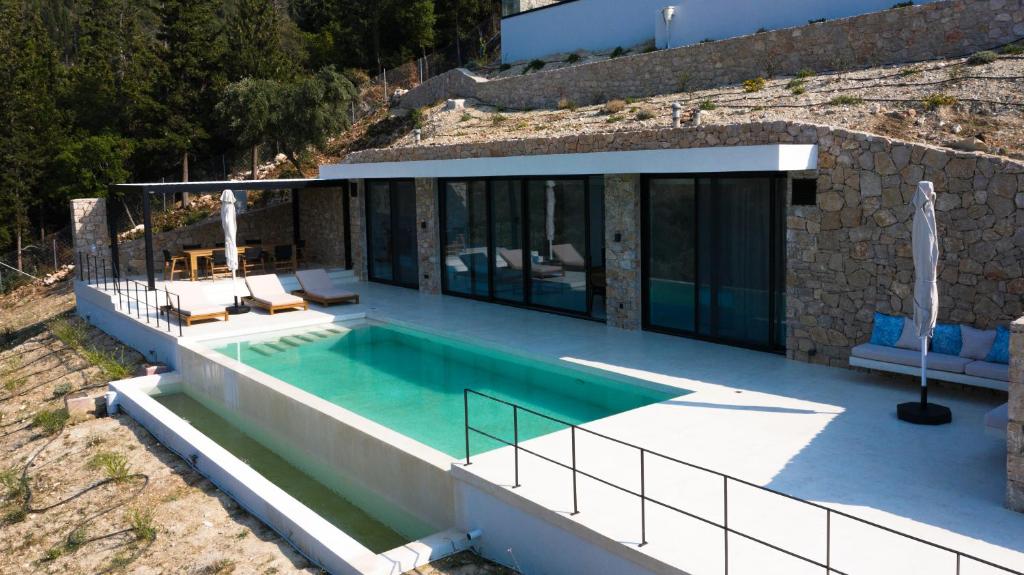 Mandevilla Hillside Luxury Villas photo 1