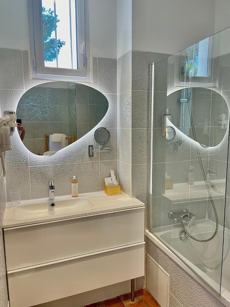 호텔 앤 스파 드 라 플라주 - 마호가니 (Hotel & Spa de La Plage - Mahogany) - Thumbnail image