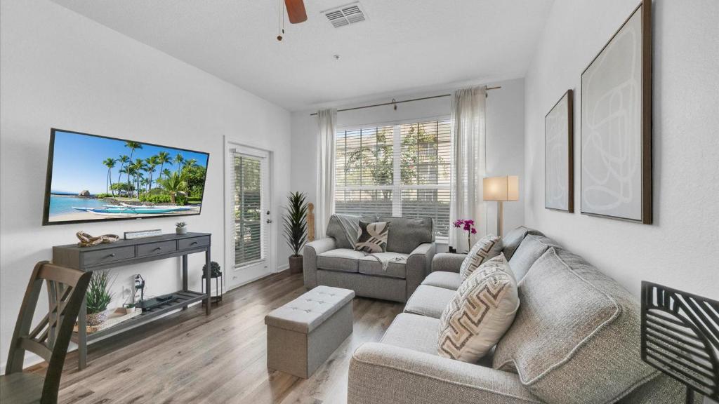 2303 Butterfly Palm way Unit 102 image