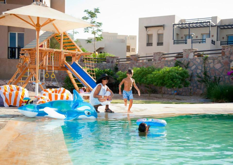 Azzurra Sahl Hasheesh photo 1