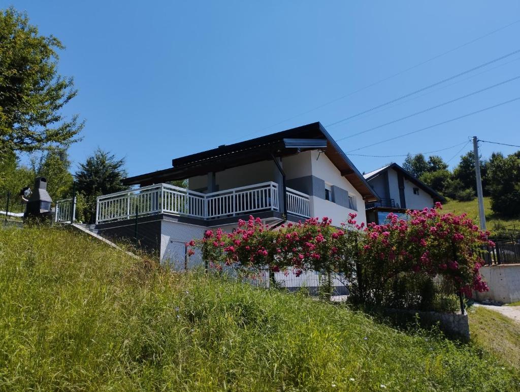 Kuca za odmor BARE vacation house photo 1